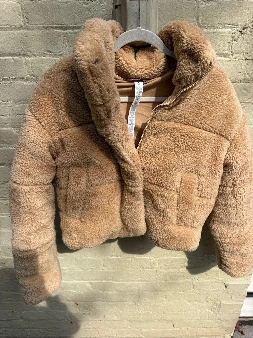 Alo Yoga Sherpa Snow Angel Puffer Camel EUC barely worn
